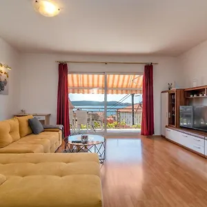 Comfortable Near The Sea Apartament Trogir