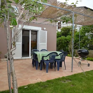 With Garden - Ana 1 Apartment Mali Lošinj